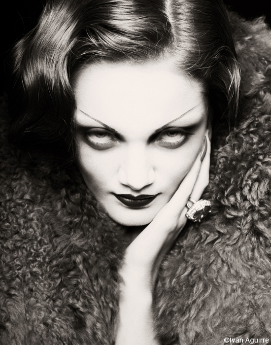Beauty dresses up by Marlene Dietrich - Antonio BELLVER