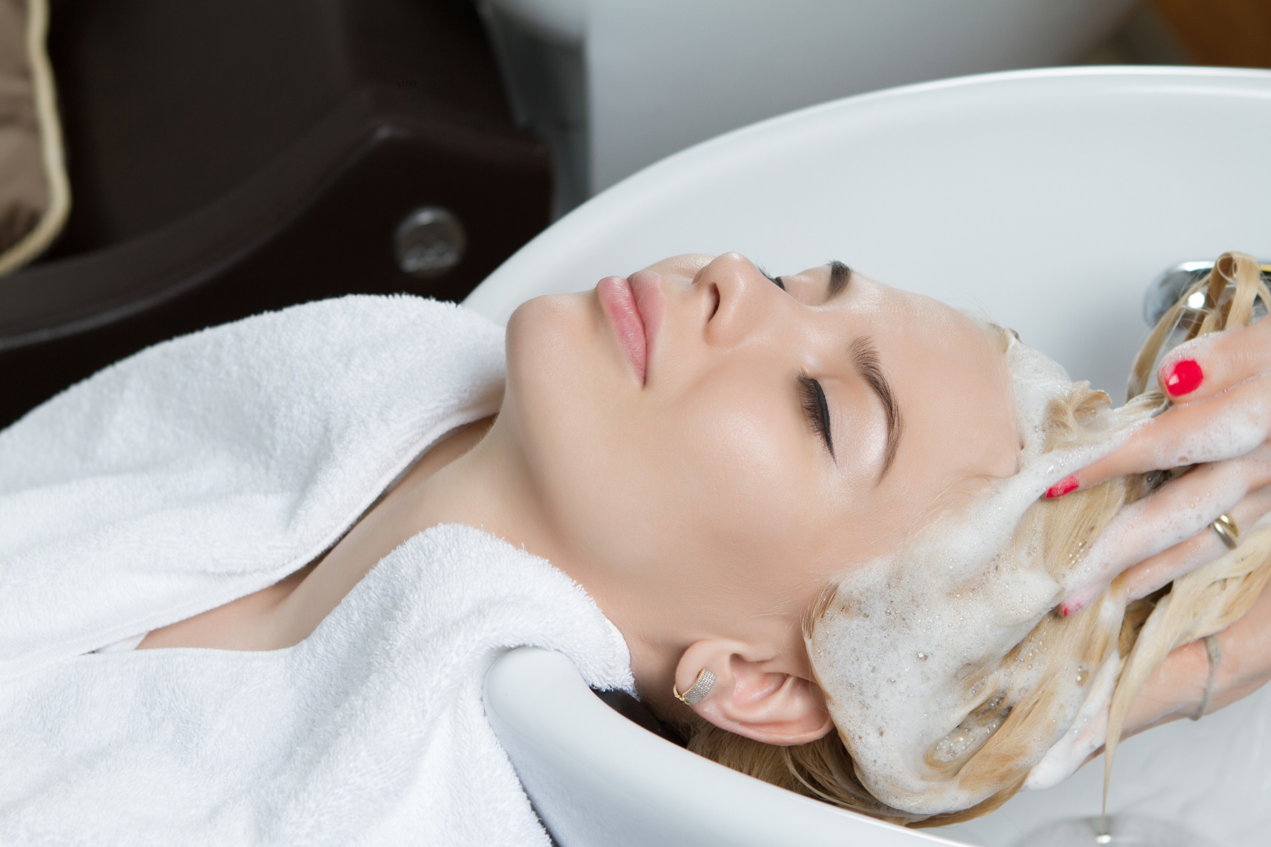 Le head spa, un incontournable pour des cheveux brillants et revitalisés