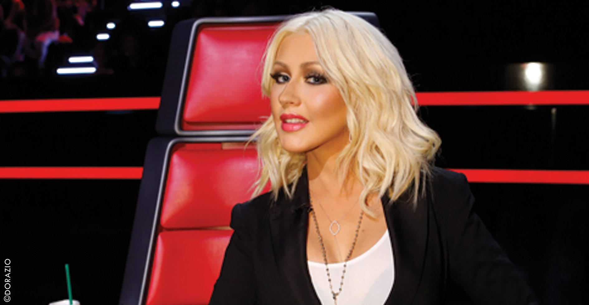 Christina Aguilera, reina del rubio platino